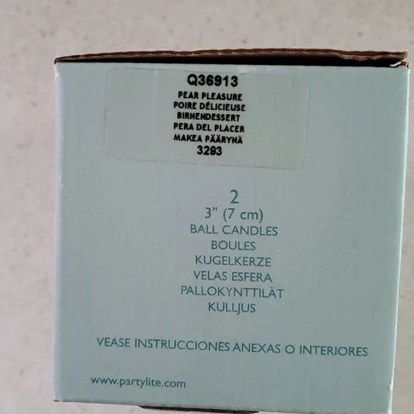 PartyLite Cream 3" Spherical Candles - Picture 3 of 3